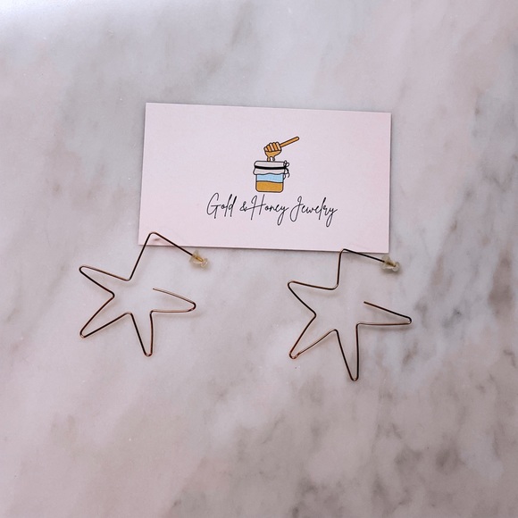 Brandy Melville Jewelry - gold cute star earrings from Gold and Honey jewelry.